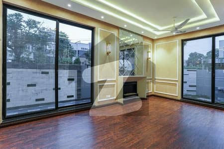 9.5 Marla Brand New Luxueruios House Available For Sale At Very Hot Location In Paragon City