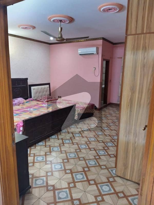 ڈیفینس ویو فیز 1 ڈیفینس ویو سوسائٹی کراچی میں 8 کمروں کا 8 مرلہ مکان 5 کروڑ میں برائے فروخت۔