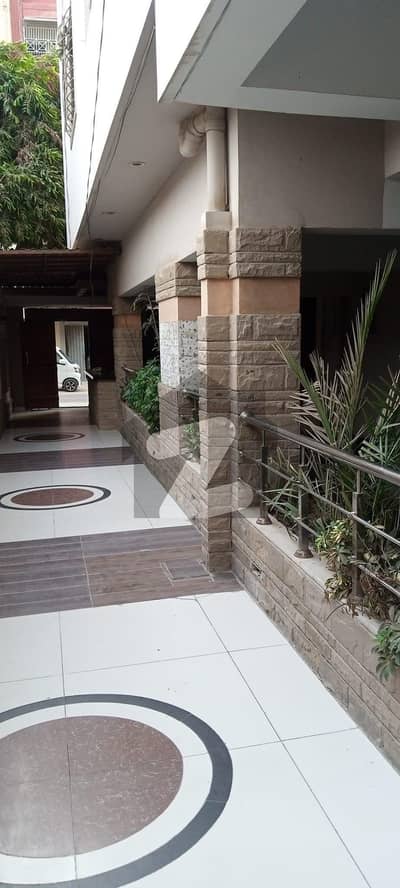 Very Well Maintained 4 Bed Dd Apartment For Sale At Parsi Colony