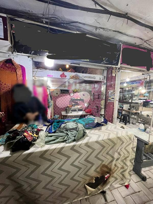 کلفٹن ۔ بلاک 2 کلفٹن کراچی میں 0.36 مرلہ دکان 21 لاکھ میں برائے فروخت۔