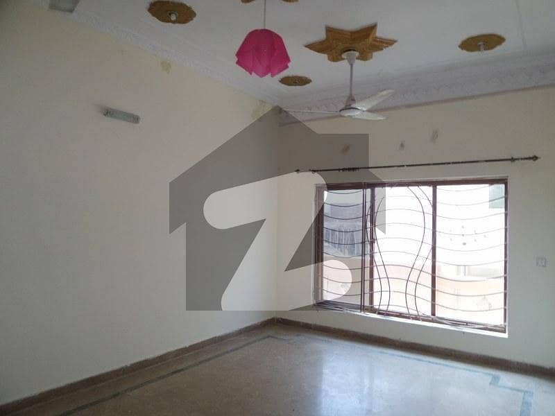 788 Square Feet House Is Available In Lalazar 2