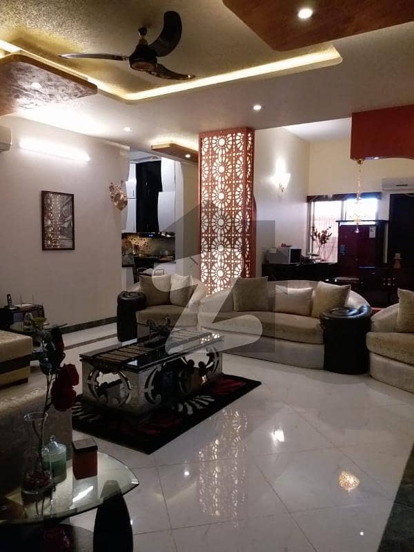 3 bed dd 1st floor portion avalible in Nazimabad  No 2 Block F