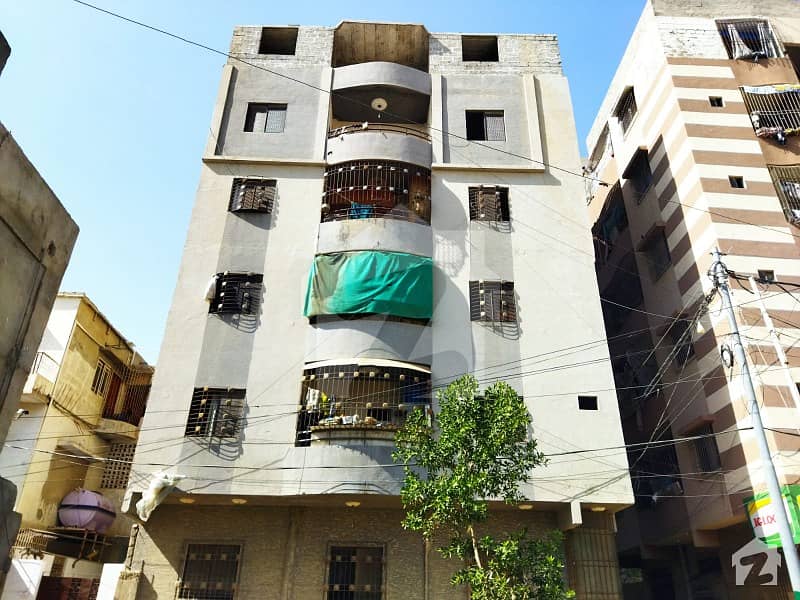 نارتھ ناظم آباد ۔ بلاک ایس نارتھ ناظم آباد کراچی میں 2 کمروں کا 3 مرلہ فلیٹ 40 لاکھ میں برائے فروخت۔