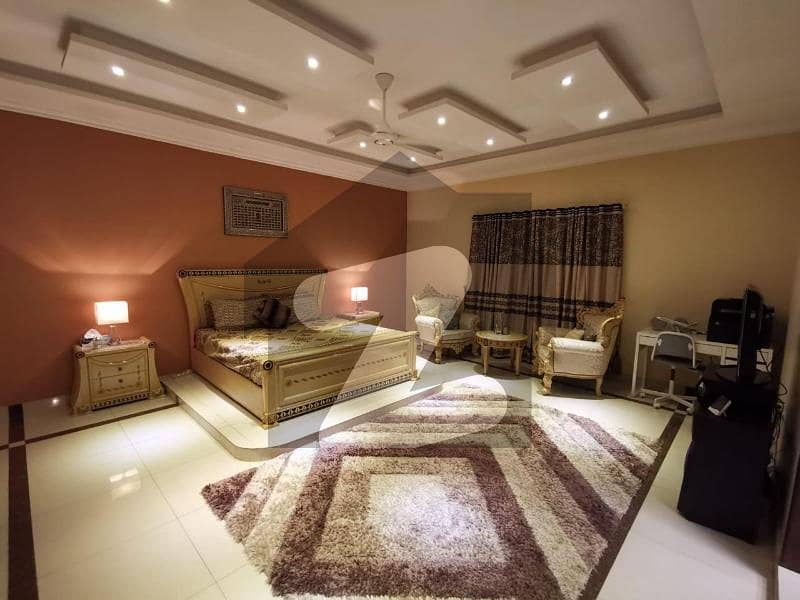آرکیٹیکٹس انجنیئرز ہاؤسنگ سوسائٹی لاہور میں 7 کمروں کا 1 کنال مکان 5.6 کروڑ میں برائے فروخت۔