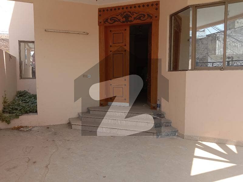 Centrally Located House For Rent In Jail Road Available