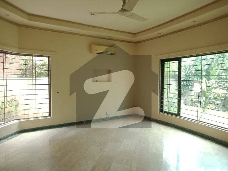DEFENCE ONE KANAL RENOVATED LOWER PORTION FOR RENT IN DHA LAHORE