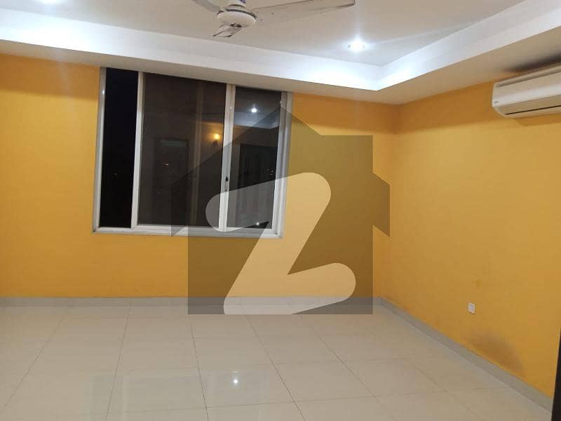 3 Bed Unfurnished Appartment For Rent In In F-11 Markaz