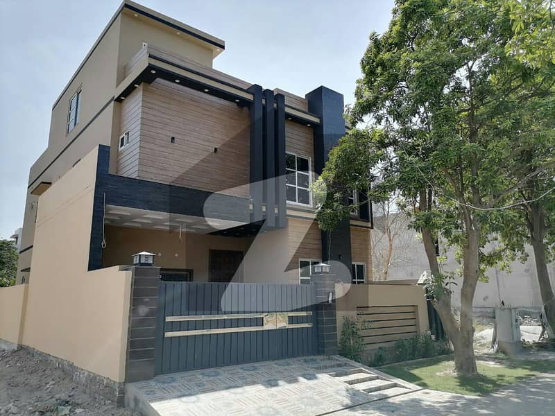 A Stunning House Is Up For Grabs In Wapda City - Block K Faisalabad