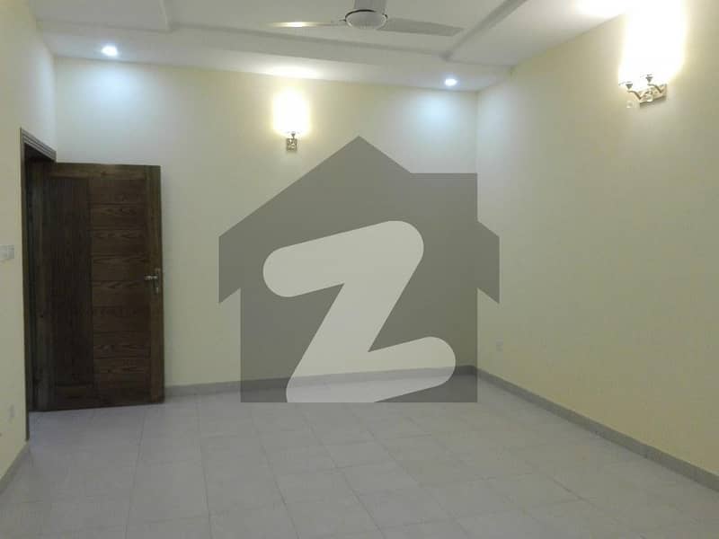 4500 Square Feet House available for sale in G-13, G-13