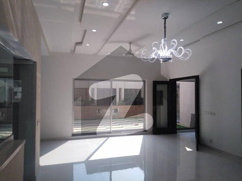 4 Marla Flat For rent In The Perfect Location Of Gulbahar Park