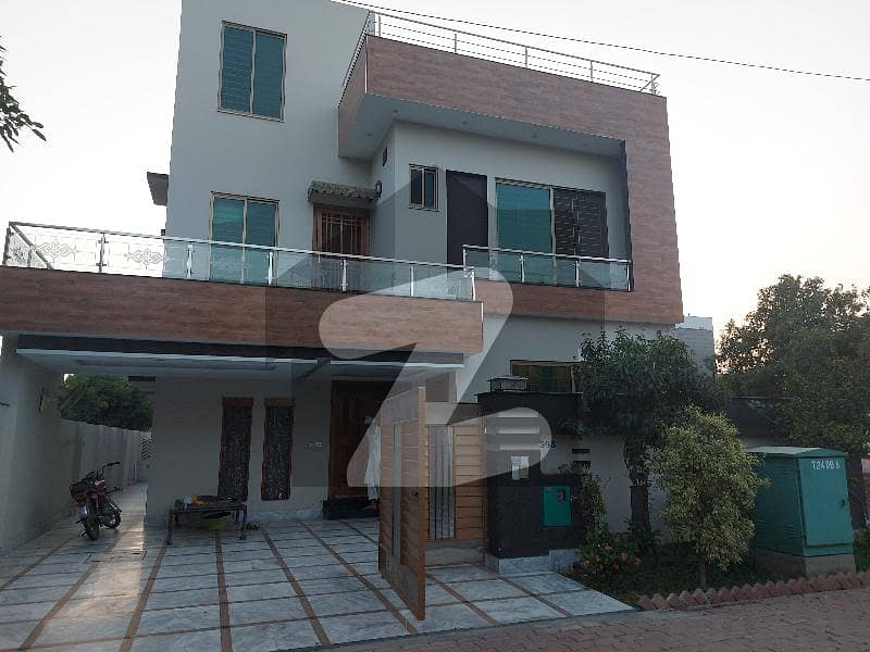 10 Marla Owner Build House For Sale In Rafi Block 2 Year Old Best Location