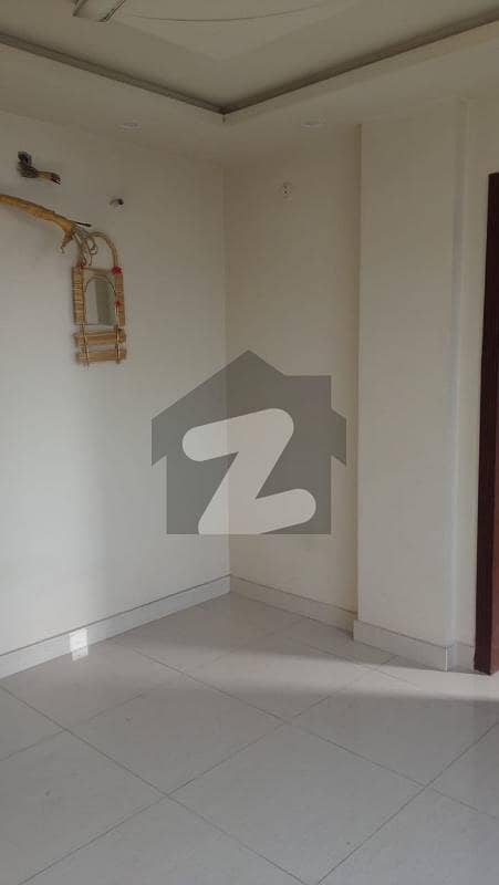 1 BED BRAND NEW FULL EXCELLENT FLAT FOR SALE IN BAHRIA TOWN LAHORE