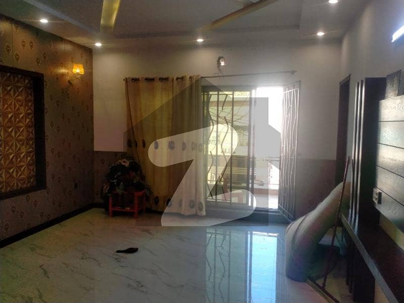 IDEAL LOCATION 10 MARLA HOUSE AVAILABLE FOR SALE IN LDA AVENUE - BLOCK G