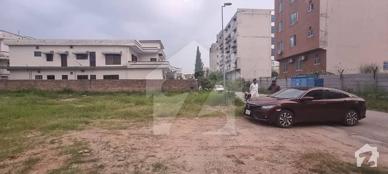 7 Marla Plot For Sale In Model Town Islamabad