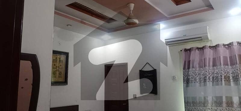 جوبلی ٹاؤن لاہور میں 4 کمروں کا 5 مرلہ مکان 1.4 کروڑ میں برائے فروخت۔