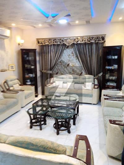 ریونیو سوسائٹی - بلاک اے ریوینیو سوسائٹی لاہور میں 5 کمروں کا 10 مرلہ مکان 3.5 کروڑ میں برائے فروخت۔