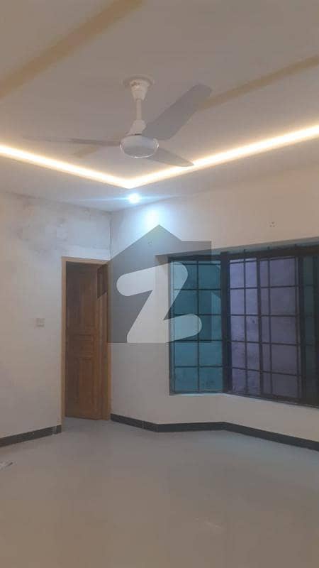 3 Bed Ground Floor For Rent In F-11 Size 1 Kanal