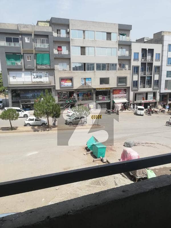 OFFICE AVALIABLE FOR RENT IN BAHRIA TOWN PHASE 8 HUB COMMIRCIAL Bahria