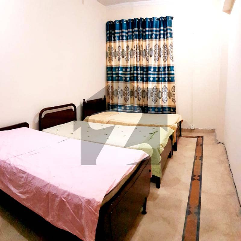 Homestay Girls Hostel Offers Newly Furnished Room On Rent