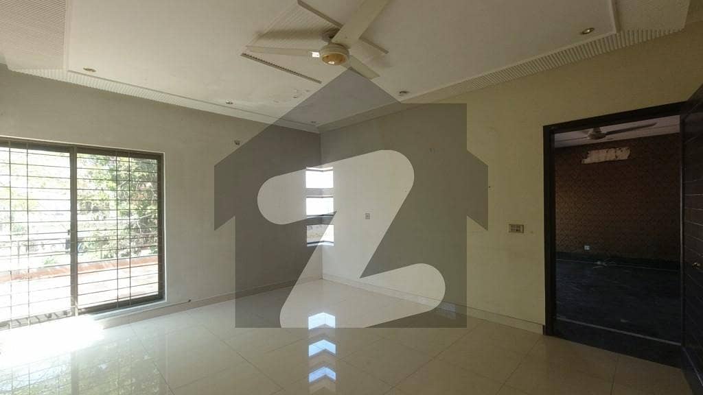 8 Marla House Is Available For Sale In Gulbahar Park