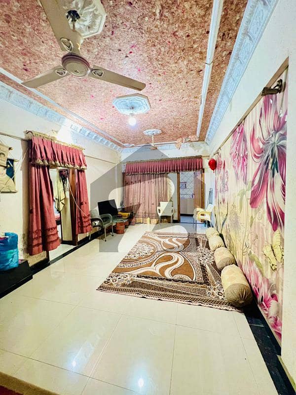 نارتھ ناظم آباد ۔ بلاک جے نارتھ ناظم آباد کراچی میں 2 کمروں کا 5 مرلہ فلیٹ 78 لاکھ میں برائے فروخت۔