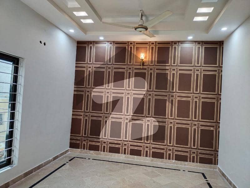 ایڈن ویلی - بلاک سی ایڈن ویلی فیصل آباد میں 3 کمروں کا 5 مرلہ مکان 50 ہزار میں کرایہ پر دستیاب ہے۔