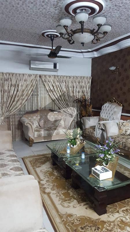 شادمان ٹاؤن - سیکٹر 14 / بی شادمان,نارتھ ناظم آباد,کراچی میں 6 کمروں کا 10 مرلہ مکان 4.8 کروڑ میں برائے فروخت۔