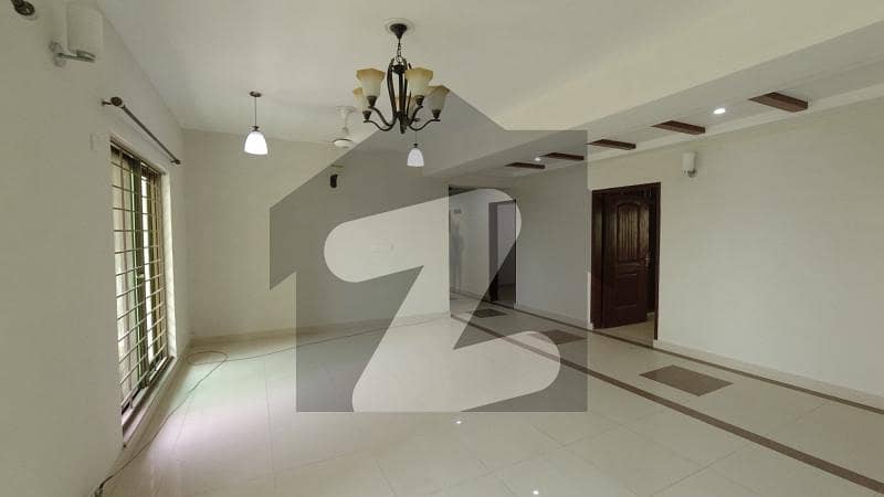 10 Marla Flat 3rd Floor For Rent In Askari 11 Lahore