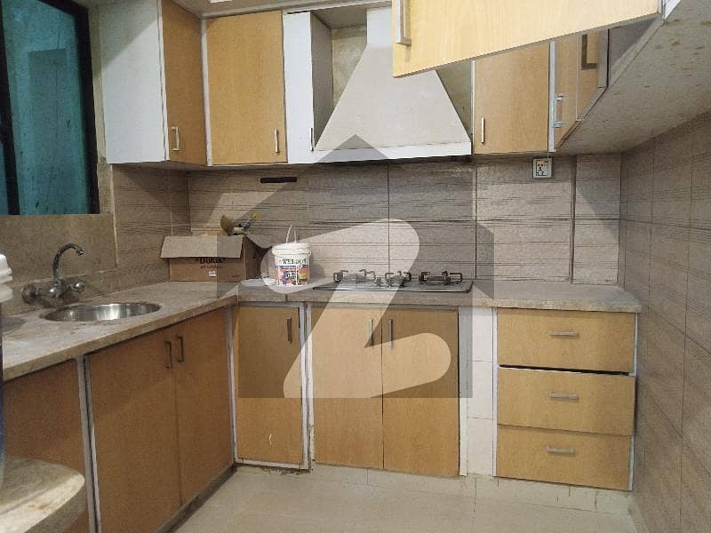 Apartment For Rent  4 Bedroom Ittehad  Commercial