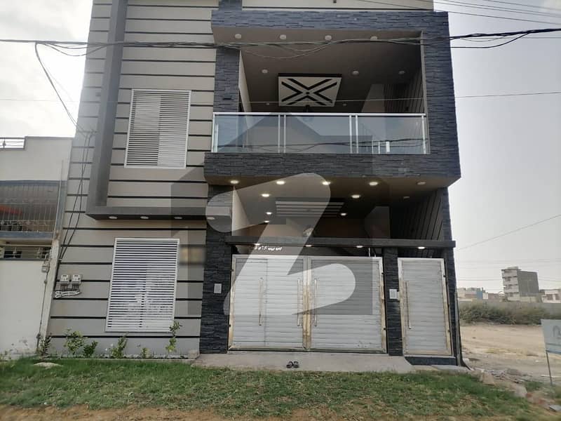 Double Storey 200 Square Yards House Available In Gulshan-e-Maymar - Sector Y For Sale
