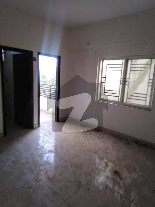 1st Floor Flat 3 Bed D. d With Lift Available For Rent