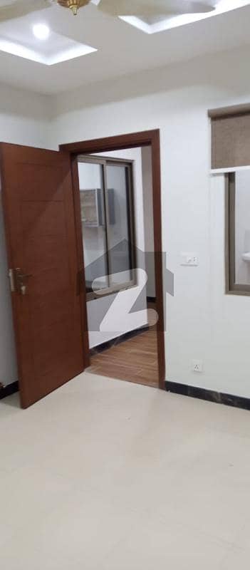 Flat For Rent Available In Gulberg Flat For Rent Available In Gulberg