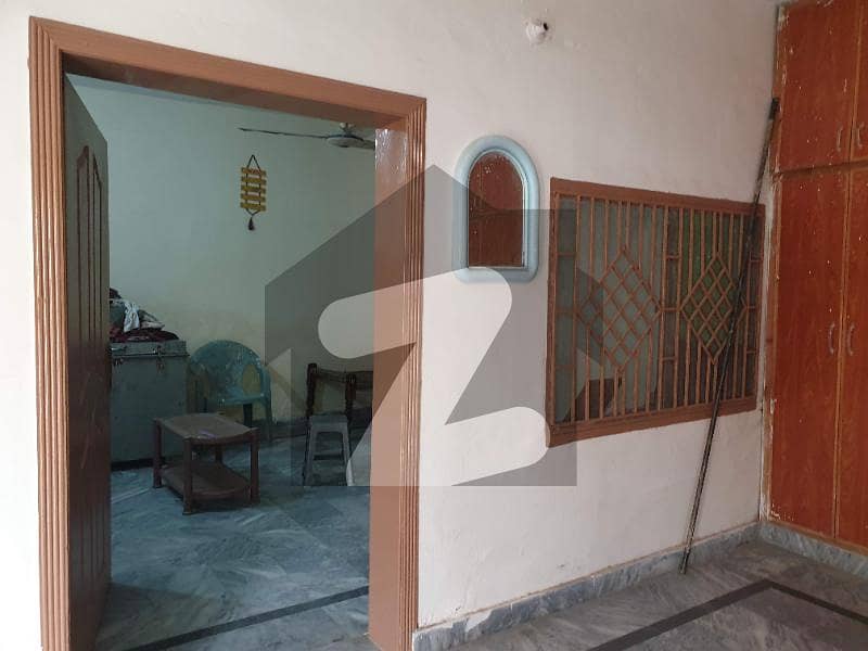 مورگاہ راولپنڈی میں 6 کمروں کا 15 مرلہ مکان 1.35 کروڑ میں برائے فروخت۔