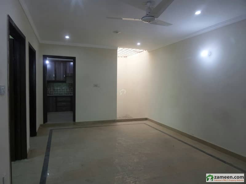 5 Marla Flat For Rent