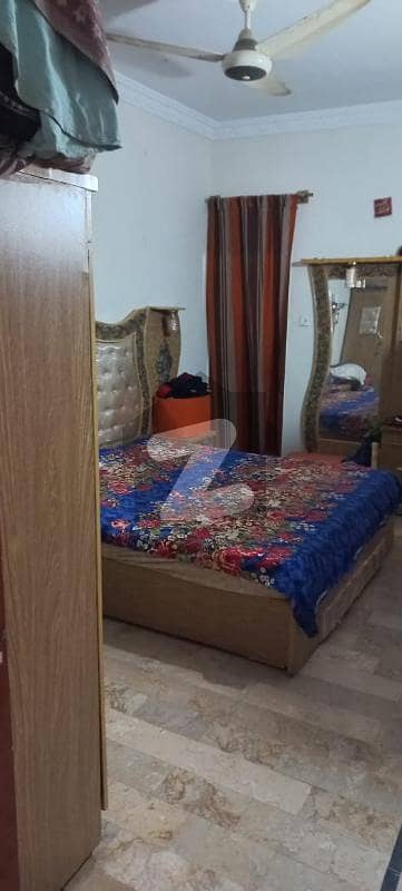 عائشہ منزل کراچی میں 3 کمروں کا 5 مرلہ بالائی پورشن 90 لاکھ میں برائے فروخت۔