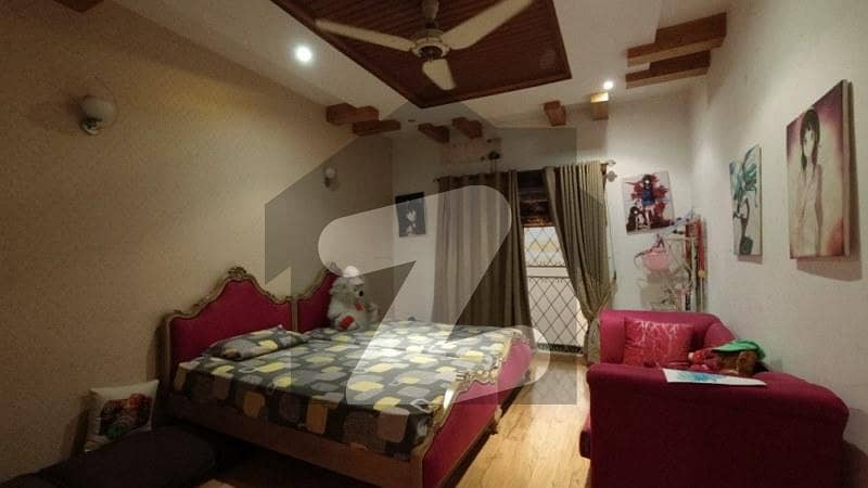 گل بہار پارک لاہور میں 5 کمروں کا 8 مرلہ مکان 2.05 کروڑ میں برائے فروخت۔