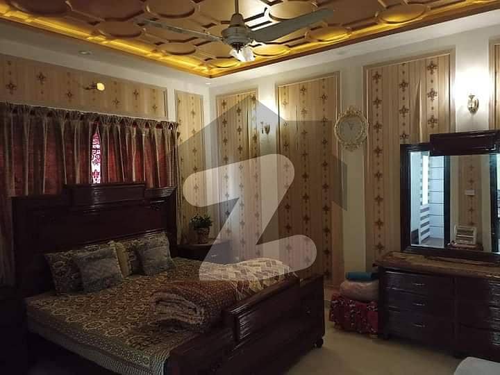 جوہر ٹاؤن فیز 1 جوہر ٹاؤن لاہور میں 5 کمروں کا 12 مرلہ مکان 4 کروڑ میں برائے فروخت۔