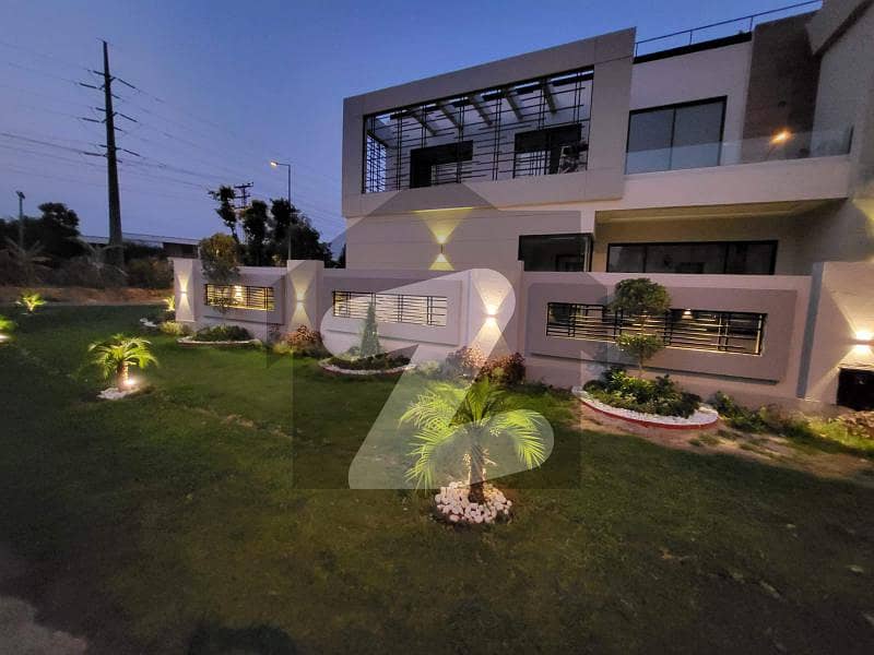 ڈی ایچ اے فیز 5 ڈیفنس (ڈی ایچ اے) لاہور میں 6 کمروں کا 1.2 کنال مکان 9.5 کروڑ میں برائے فروخت۔
