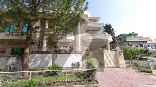 50 Feet Road Prime Location Corner With Extra Land Double Storey Unit House Is Available For Sale In G-11/2 Islamabad