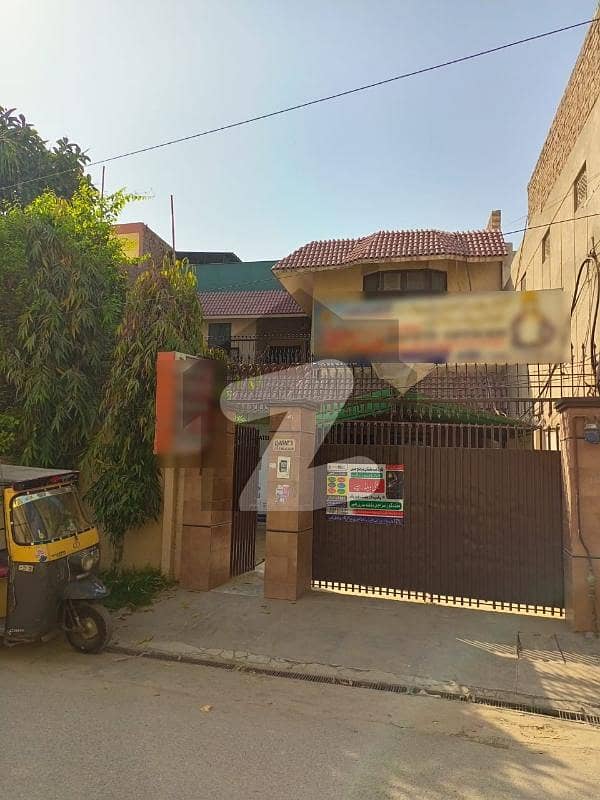Spacious 3150 Square Feet Warehouse Available For Sale In Gulgasht Colony