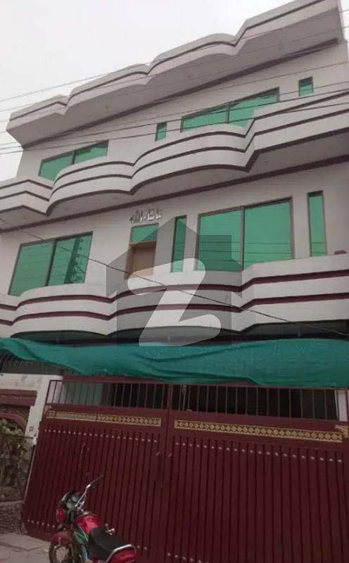 6 Marla Triple Storey House Available For Rent With 5 Bed 5 Washroom 3 Kitchens