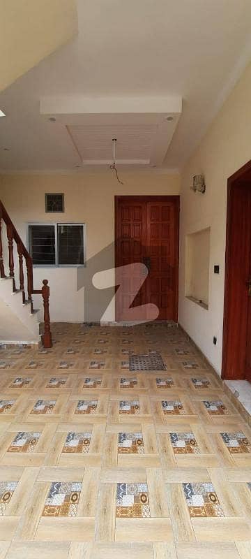ایڈن بلیوارڈ ایڈن لاہور میں 5 کمروں کا 5 مرلہ مکان 1.7 کروڑ میں برائے فروخت۔
