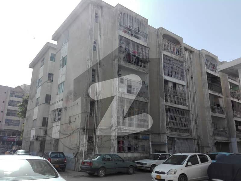مسکان چورنگی کراچی میں 2 کمروں کا 4 مرلہ فلیٹ 90 لاکھ میں برائے فروخت۔