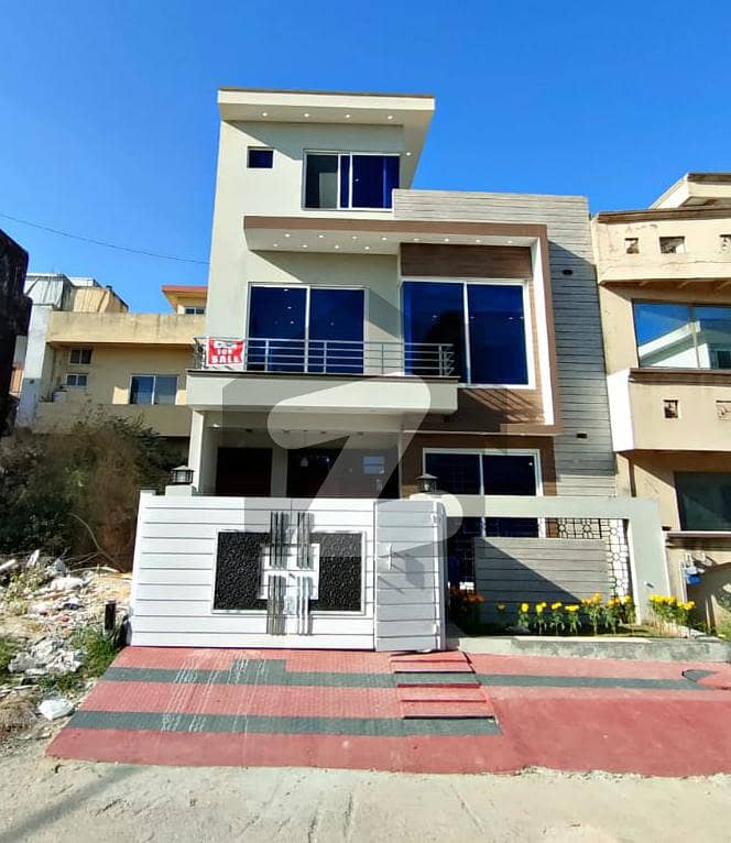 25 40 Dabal store Brand New House For Sale in G13