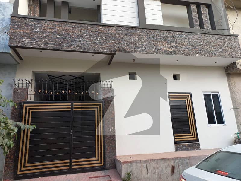 گلشن زینب ساہیوال میں 4 کمروں کا 3 مرلہ مکان 60 لاکھ میں برائے فروخت۔