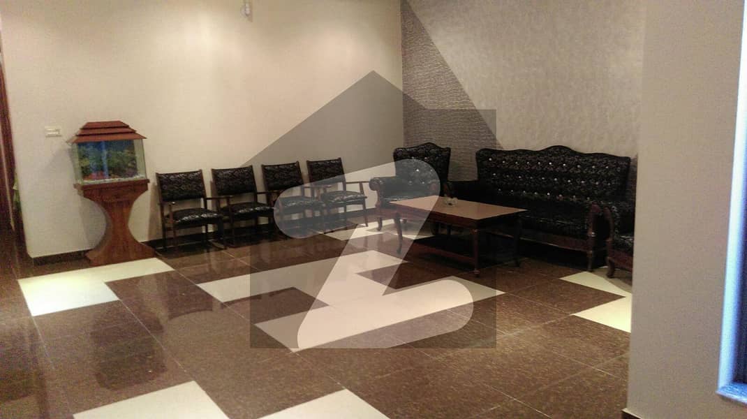 النور گارڈن فیصل آباد میں 4 کمروں کا 7 مرلہ مکان 75 لاکھ میں برائے فروخت۔