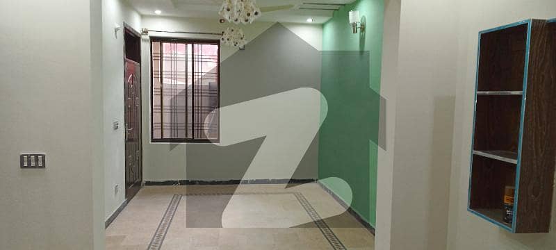 افشاں کالونی راولپنڈی میں 4 کمروں کا 5 مرلہ مکان 1.3 کروڑ میں برائے فروخت۔