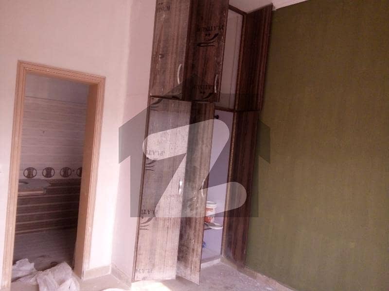 3 Marla 60 Square Feet Double Storey Old House Clifton Colony, Lahore