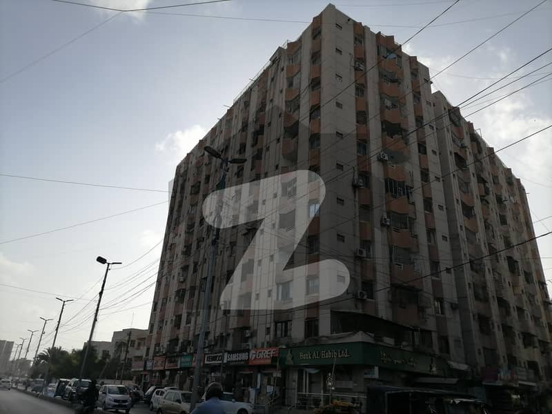 فریرے ٹاؤن کراچی میں 3 کمروں کا 7 مرلہ فلیٹ 2.85 کروڑ میں برائے فروخت۔