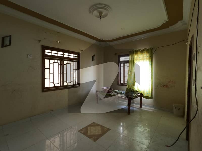 House In Saadi Town - Block 4 Sized 240 Square Yards Is Available